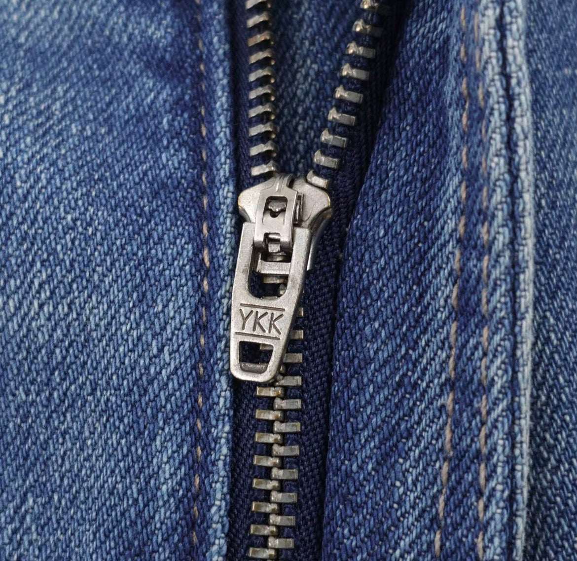 Calça jeans cintura alta casual